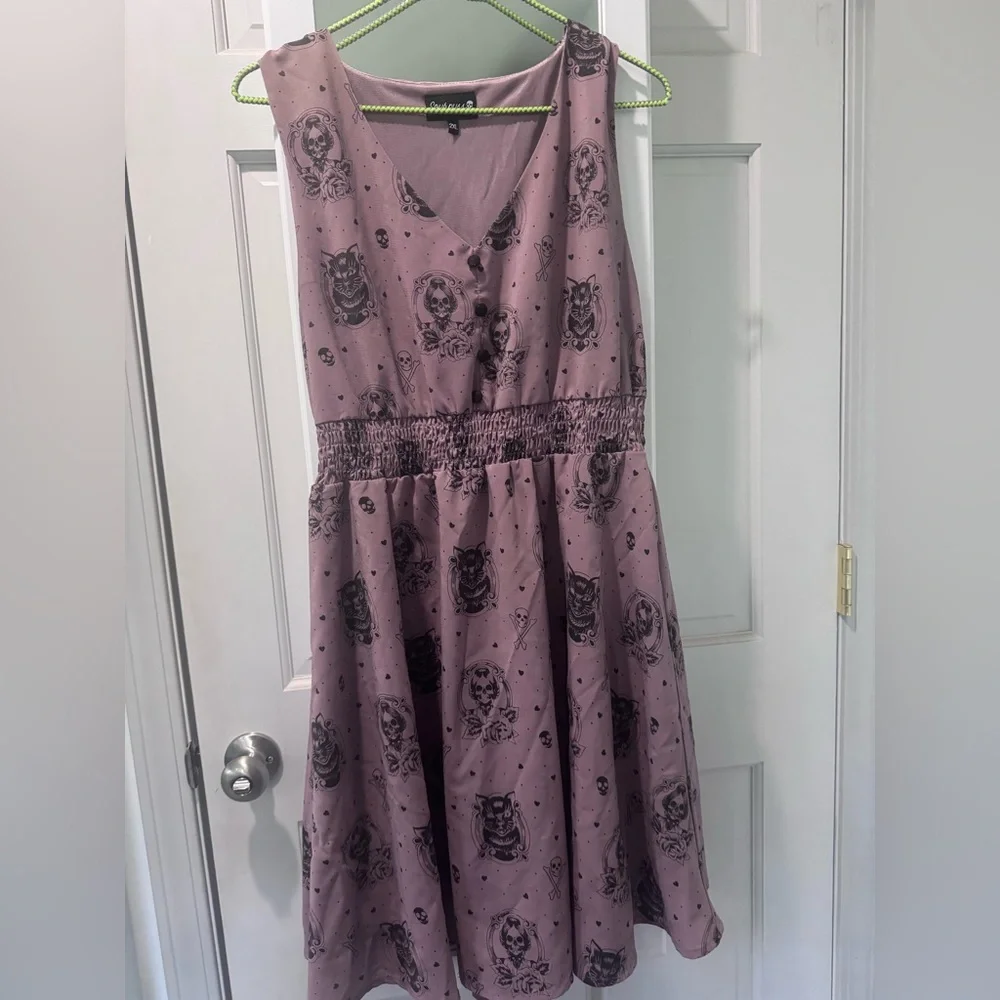 Sourpuss Mauve Skull & Floral Print Casual Dress - Picture 1 of 3